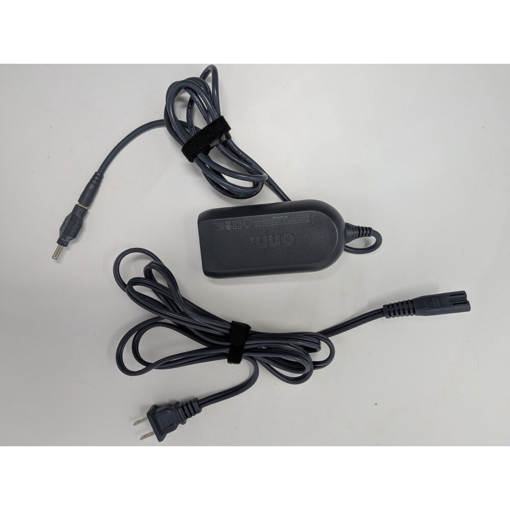 ONN ADS-65QI-19A-2 65W Universal Laptop Charger with 1 Interchangable Tip